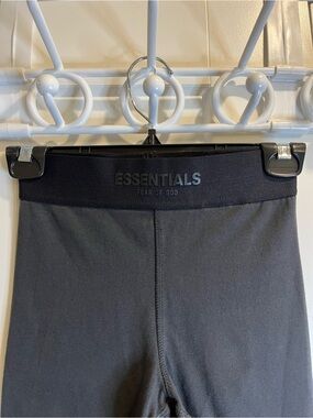 ESSENTIALS FEAR OF GOD High-Waist Grey Leggings - FREE SHIPPING on Bundles $85+